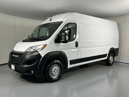 Bright White Clearcoat 2025 RAM ProMaster 2500 Tradesman