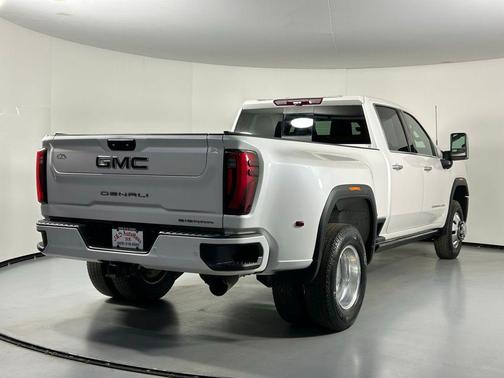 2024 GMC Sierra 3500 Denali