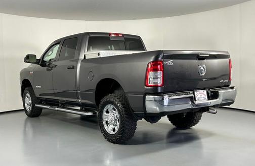 2022 RAM 2500 Tradesman Crew Cab 4x4 6'4' Box