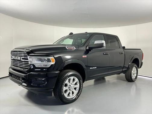 2020 RAM 2500 Laramie Crew Cab 4X4 6'4' Box