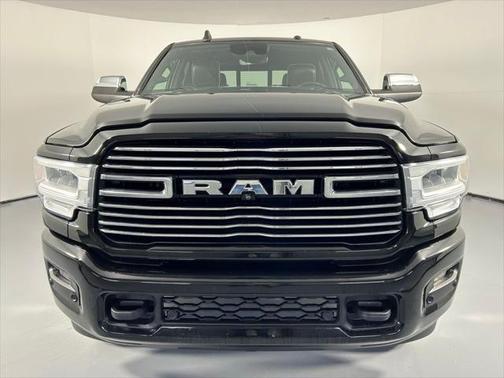 2020 RAM 2500 Laramie Crew Cab 4X4 6'4' Box