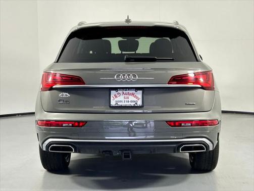 2023 Audi Q5 45 S line Premium