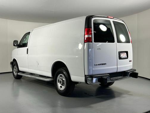 2022 GMC Savana 2500 Work Van
