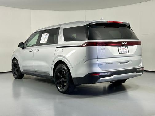 2022 Kia Carnival LXS