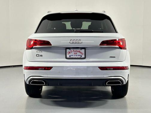 2023 Audi Q5 45 S line Premium Plus