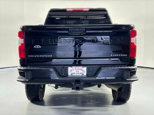 2024 Chevrolet Silverado 2500 Custom