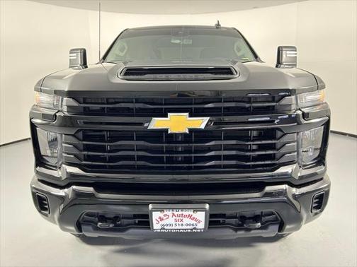2024 Chevrolet Silverado 2500 Custom