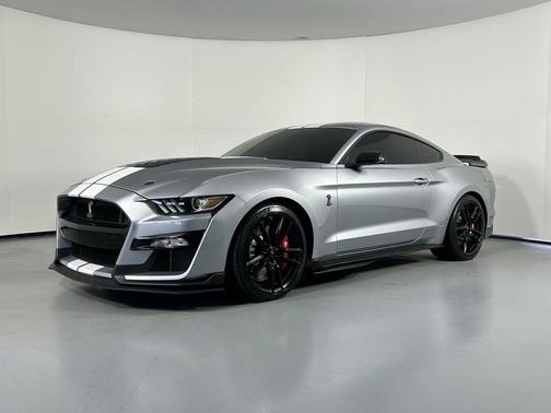 2022 Ford Shelby GT500 Base