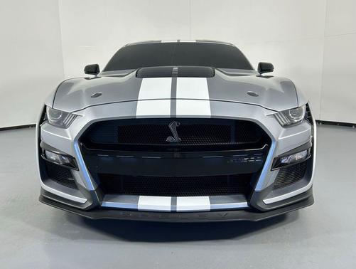 2022 Ford Shelby GT500 Base