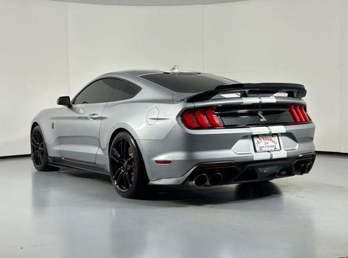2022 Ford Shelby GT500 Base