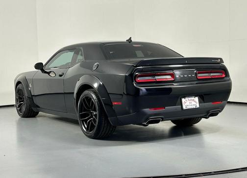 Pitch Black Clearcoat 2022 Dodge Challenger R/T Scat Pack Widebody