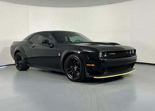 Pitch Black Clearcoat 2022 Dodge Challenger R/T Scat Pack Widebody