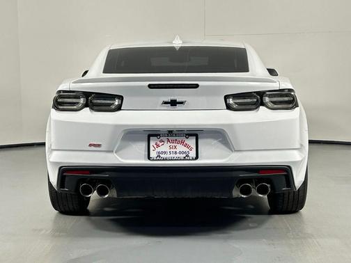 2022 Chevrolet Camaro RWD Coupe LT1