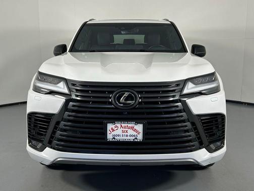 White Pearl 2023 Lexus LX 600 Luxury