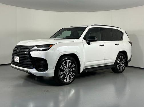 White Pearl 2023 Lexus LX 600 Luxury