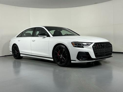 2023 Audi S8 4.0T