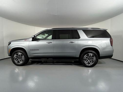 2025 Chevrolet Suburban 4WD Z71