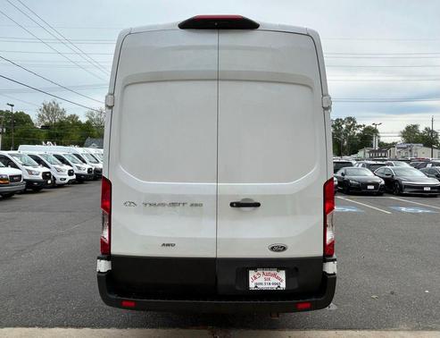 Oxford White 2023 Ford Transit-250 Base
