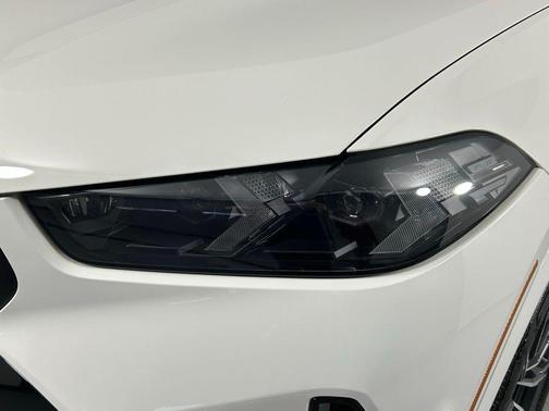 2024 BMW X6 xDrive40i