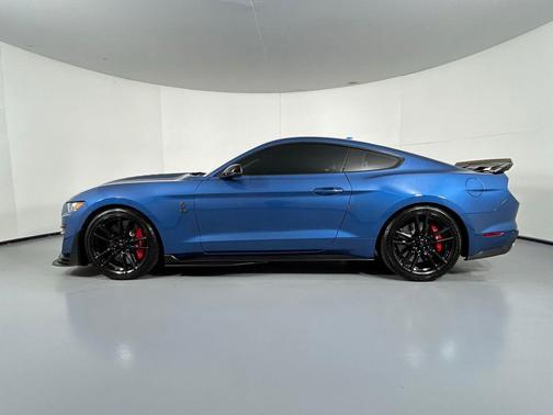 2020 Ford Shelby GT500 Base