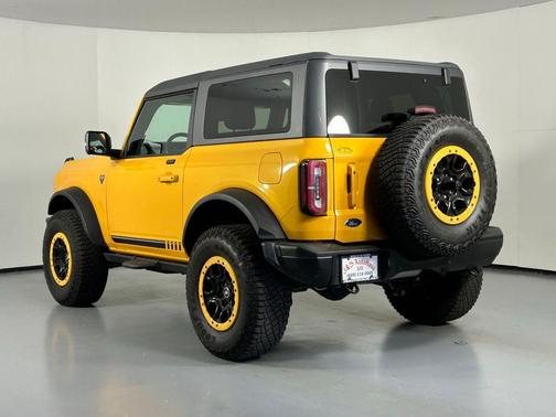 Cyber Orange Metallic Tricoat 2021 Ford Bronco First Edition