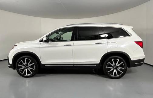 2022 Honda Pilot Touring 8-Passenger