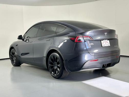 2024 Tesla Model Y Long Range Dual Motor All-Wheel Drive