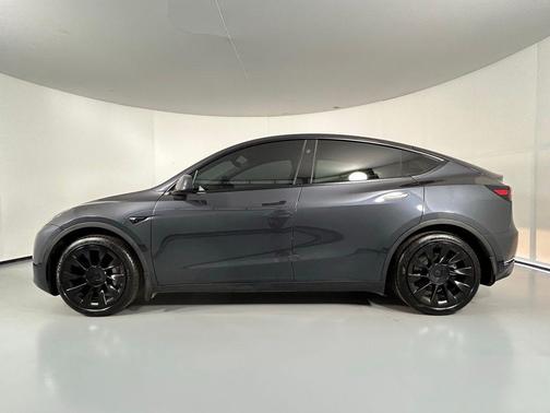 2024 Tesla Model Y Long Range Dual Motor All-Wheel Drive