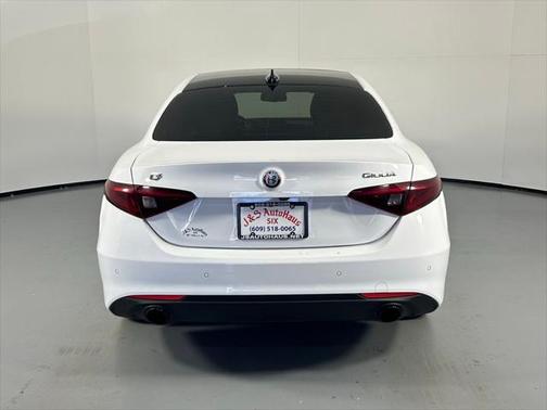 2022 Alfa Romeo Giulia Ti