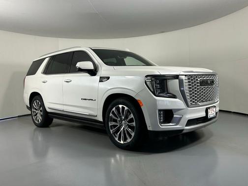 White Frost Tricoat 2024 GMC Yukon Denali