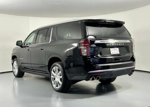 2023 Chevrolet Suburban 4WD High Country