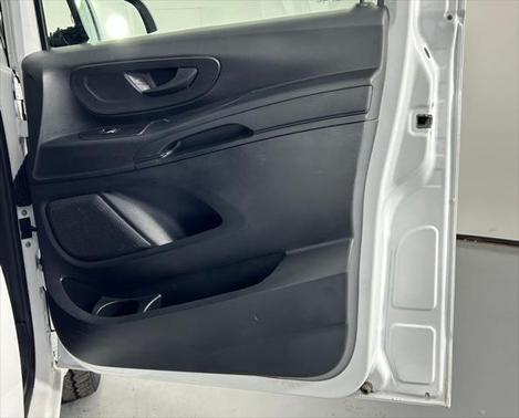 2022 Mercedes-Benz Metris Base