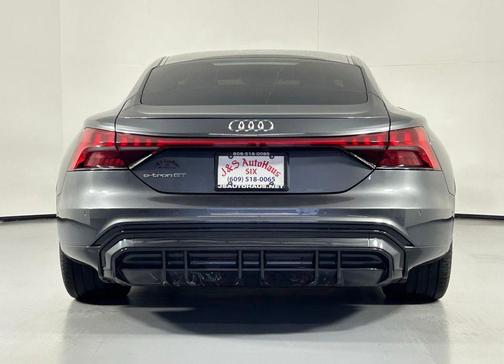 2022 Audi e-tron GT Prestige
