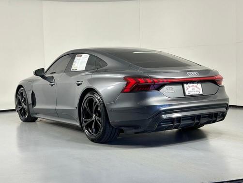 2022 Audi e-tron GT Prestige