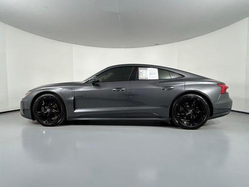 2022 Audi e-tron GT Prestige