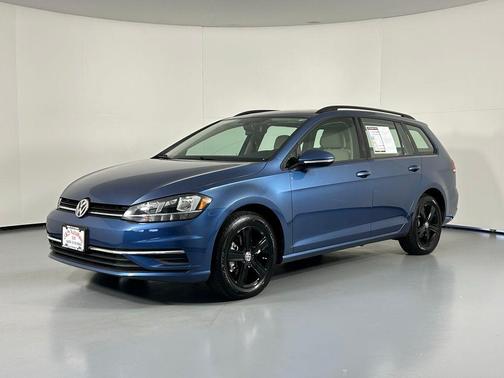 2018 Volkswagen Golf SportWagen TSI S