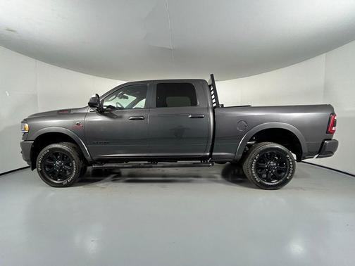 2022 RAM 2500 Laramie Crew Cab 4x4 6'4' Box