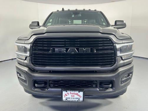 2022 RAM 2500 Laramie Crew Cab 4x4 6'4' Box