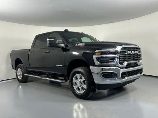 2025 RAM 2500 Big Horn Crew Cab 4x4 6'4' Box