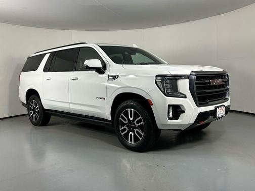 2023 GMC Yukon XL 4WD AT4