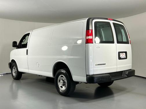 2023 Chevrolet Express 2500 RWD 2500 Regular Wheelbase WT