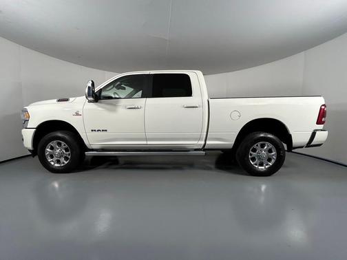 Pearl White 2023 RAM 3500 Laramie Crew Cab 4x4 6'4' Box