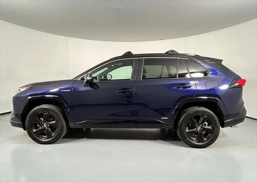 2020 Toyota RAV4 Hybrid SE