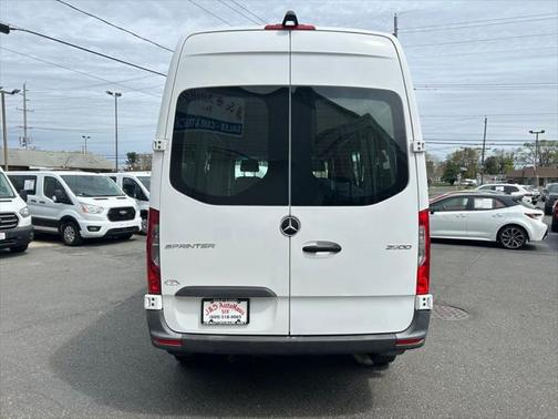 2022 Mercedes-Benz Sprinter 2500 Standard Roof
