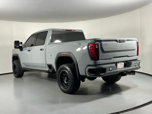 2024 GMC Sierra 2500 SLT