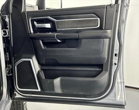 2023 RAM 3500 Laramie Crew Cab 4x4 8' Box