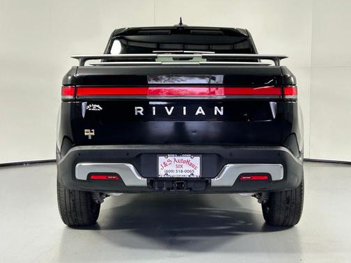 2022 Rivian R1T Adventure
