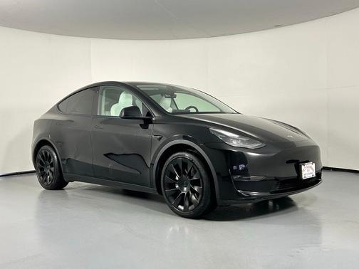 2022 Tesla Model Y Long Range Dual Motor All-Wheel Drive