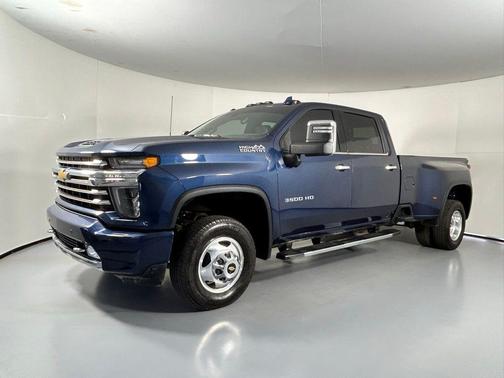 2023 Chevrolet Silverado 3500 High Country