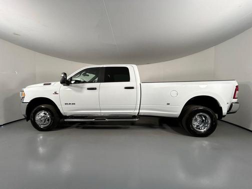 2024 RAM 3500 Big Horn Crew Cab 4x4 8' Box